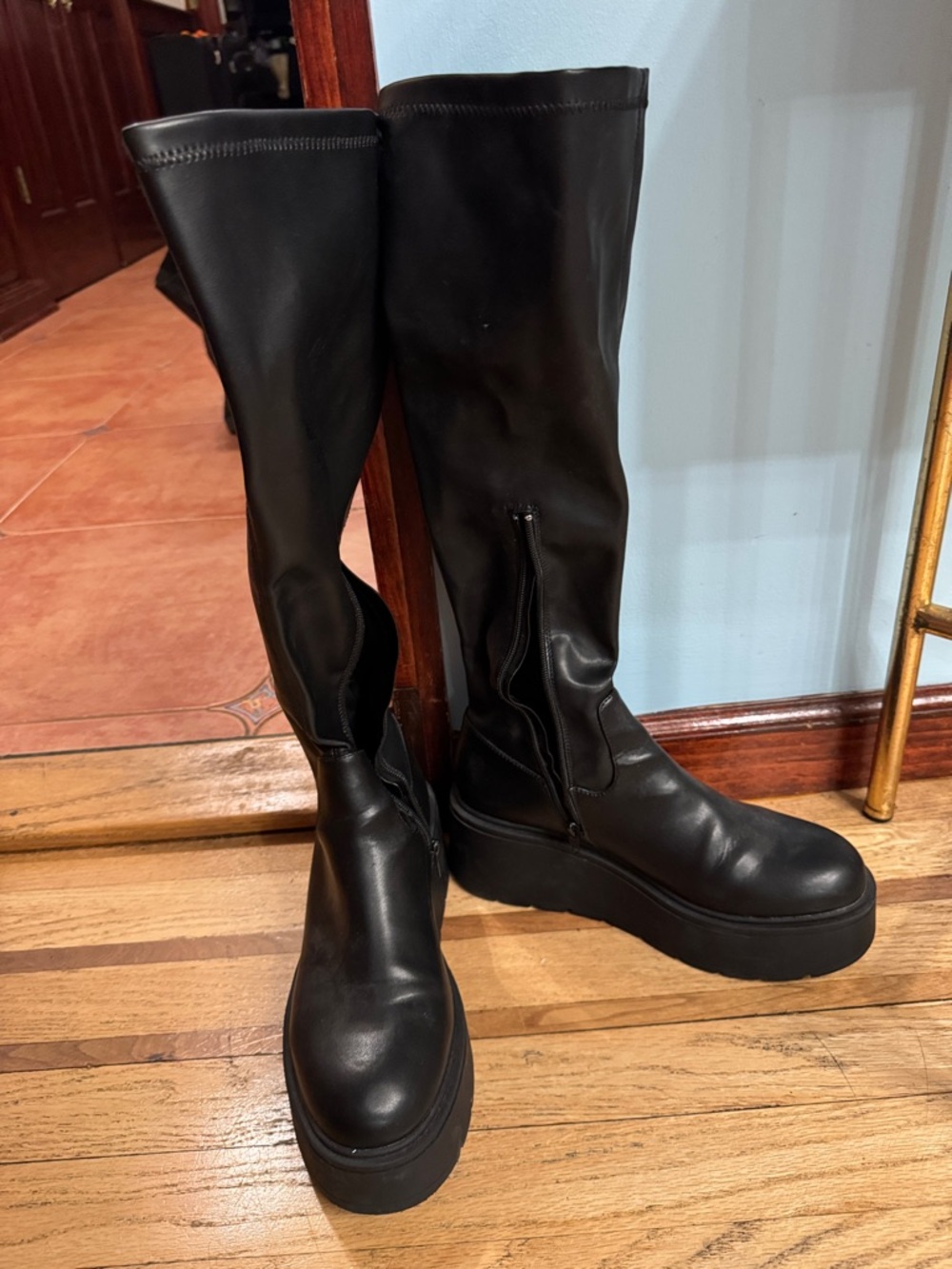 Steve Madden Woman’s  Black Knee-High Platform Boots - Sleek Leather